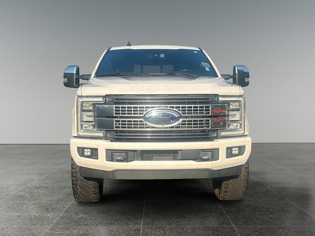 Used 2019 Ford F250 Platinum w/ Platinum Ultimate Package image 2