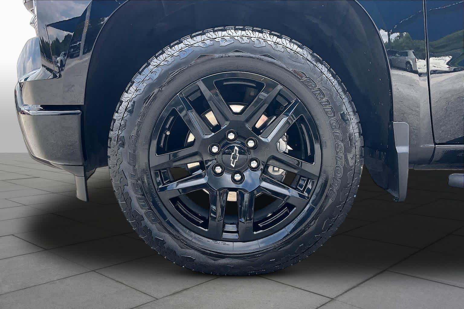 Used 2024 Chevrolet Silverado 1500 RST RWD image 11