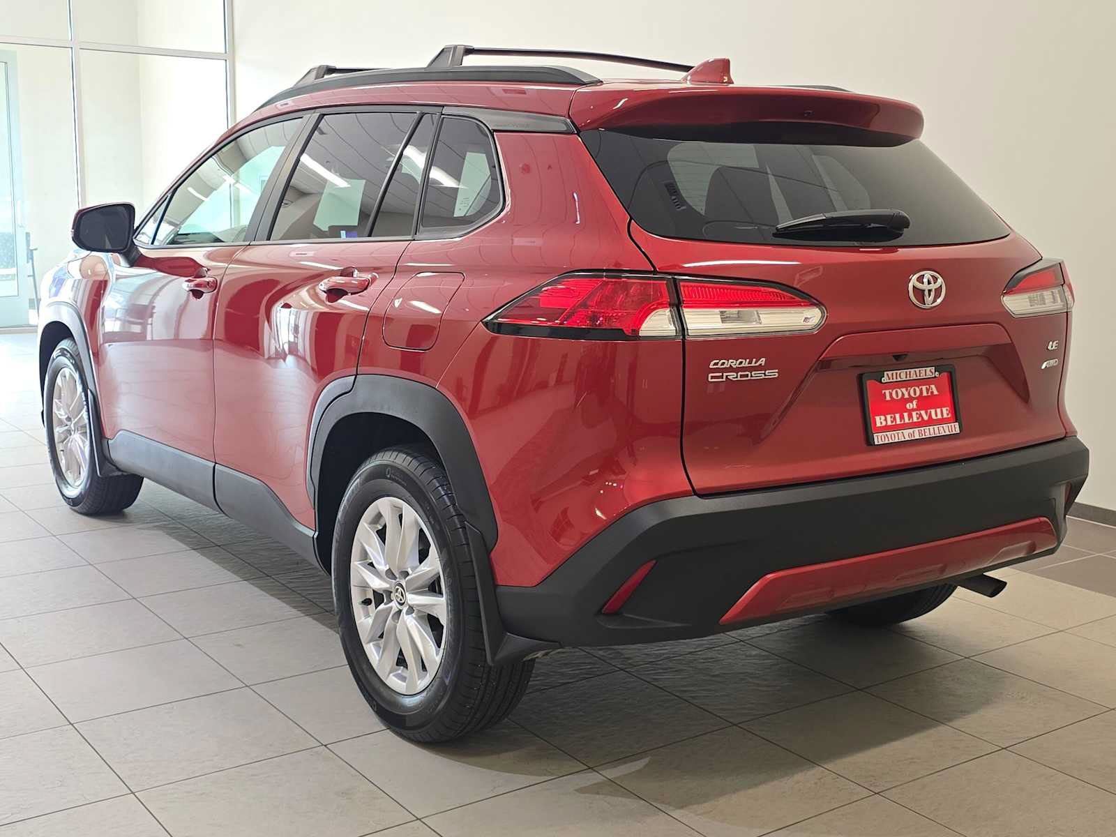 Certified 2024 Toyota Corolla Cross LE w/ Moonroof Package AWD/4WD image 4