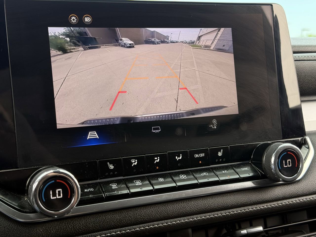 Used 2023 Chevrolet Colorado LT w/ LT Convenience Package II image 18