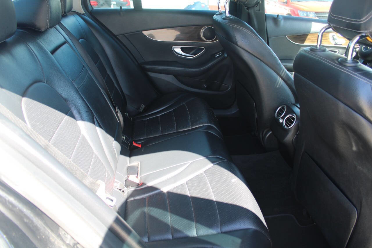 Used 2018 Mercedes-Benz C 300 4MATIC Sedan image 6