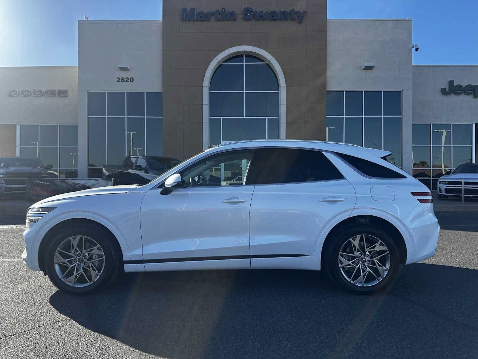Used 2025 Genesis GV70 2.5T AWD/4WD image 7