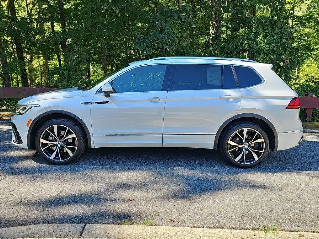 Used 2024 Volkswagen Tiguan SEL R-Line AWD/4WD image 5