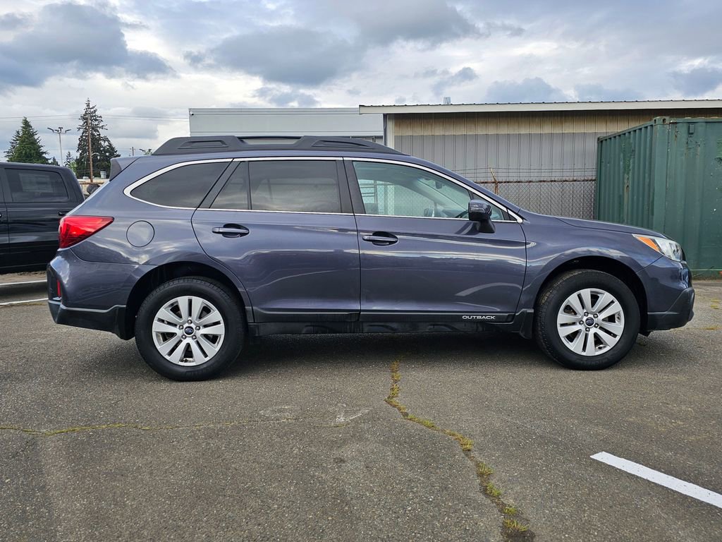 Used 2015 Subaru Outback 2.5i Premium AWD/4WD image 8
