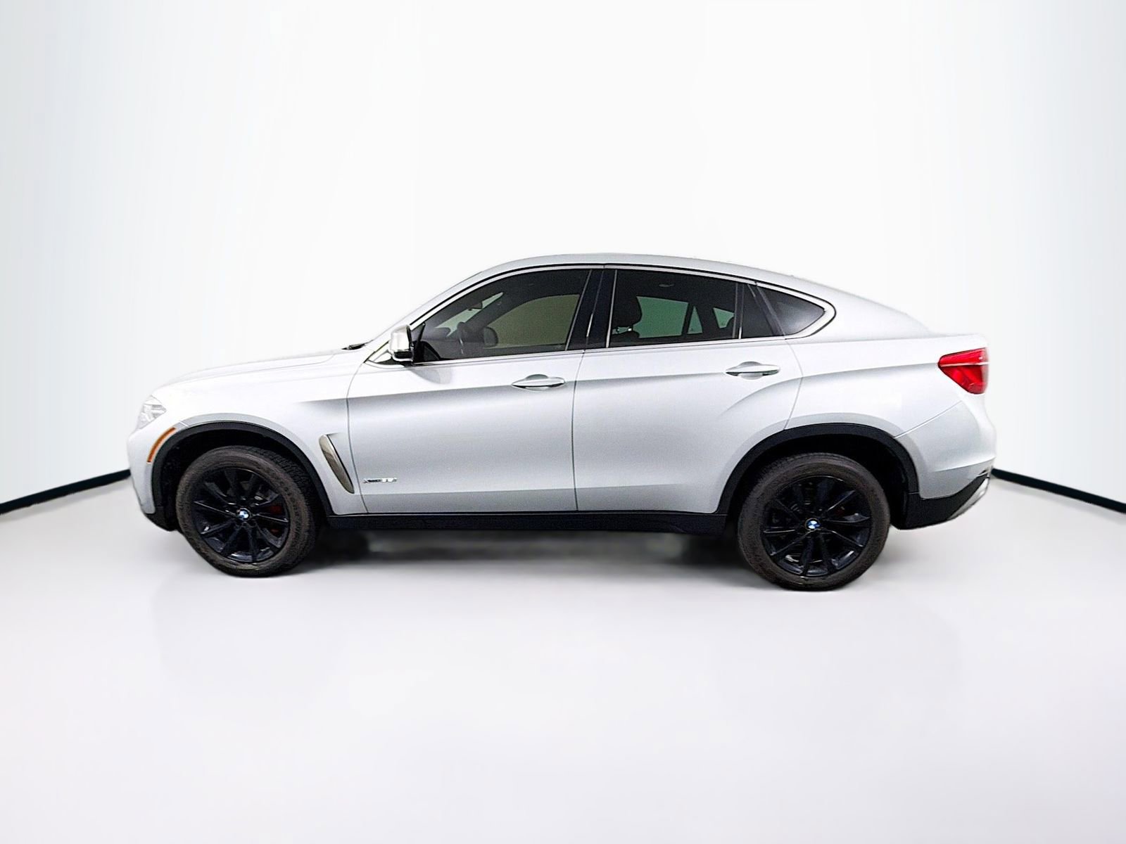 Used 2019 BMW X6 xDrive35i image 4