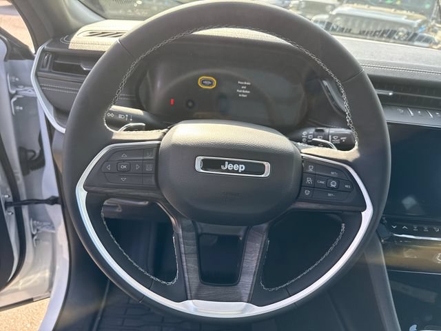 New 2026 Jeep Grand Cherokee Limited w/ Limited Altitude Package AWD/4WD image 18