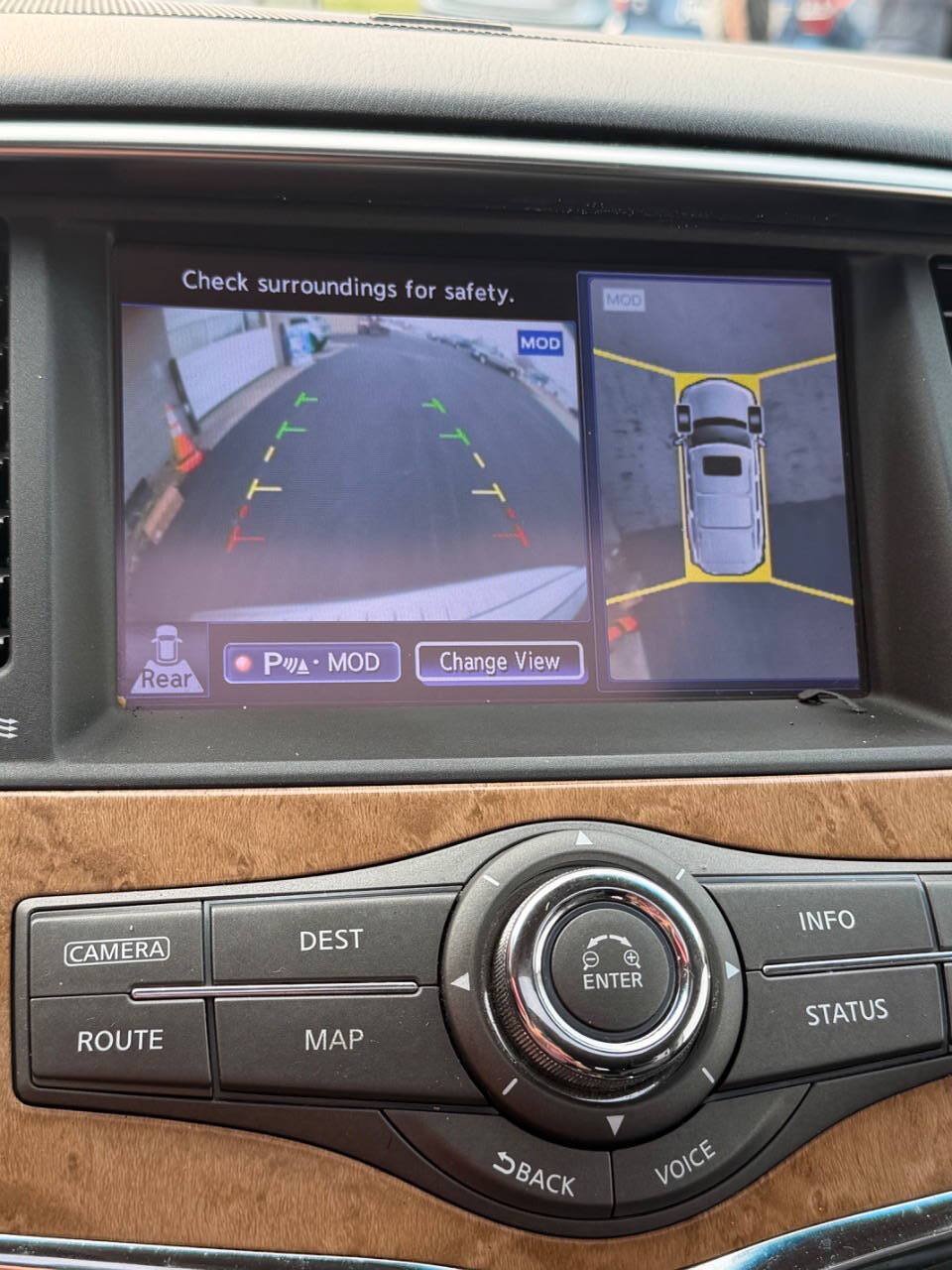 Used 2014 INFINITI QX80 4WD w/ Theater Package image 29