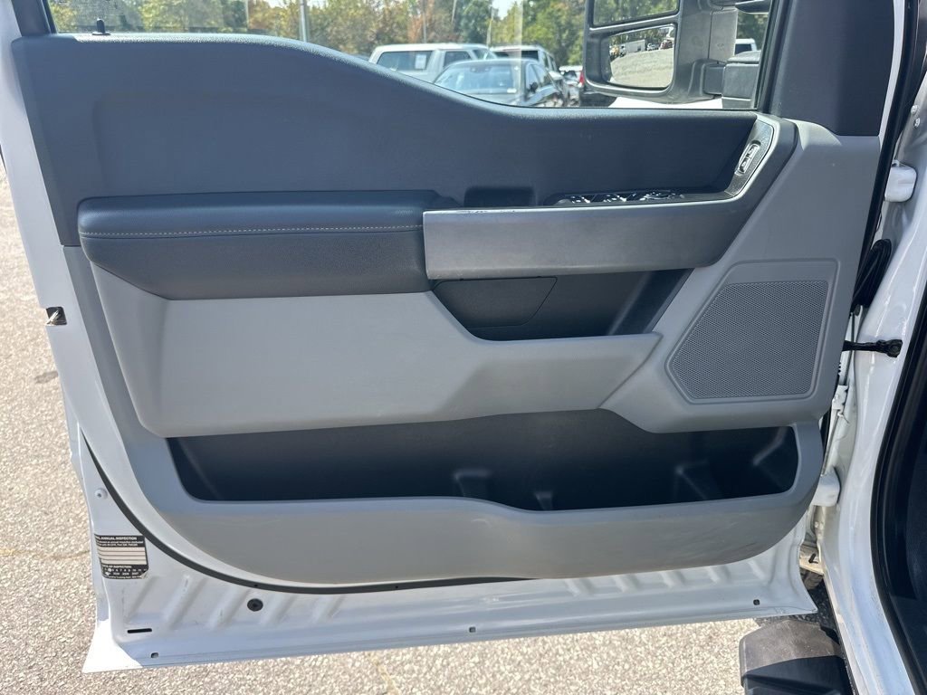 Used 2023 Ford F350 XLT image 22
