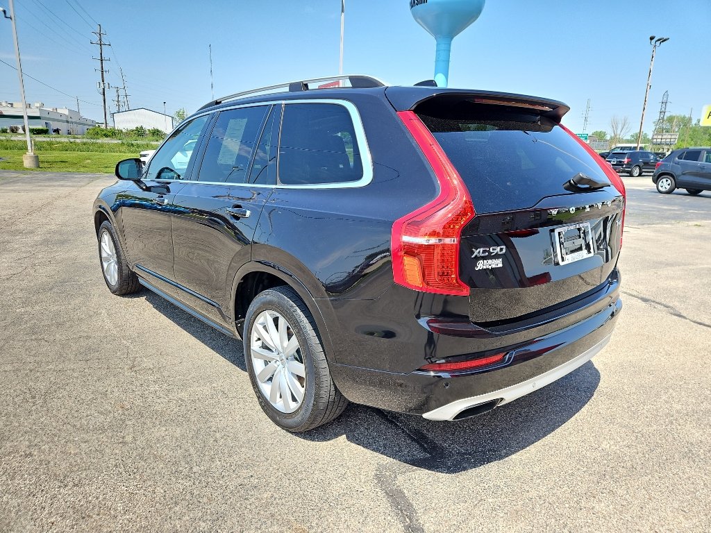 Used 2018 Volvo XC90 T6 Momentum w/ Momentum Plus Package AWD/4WD image 2