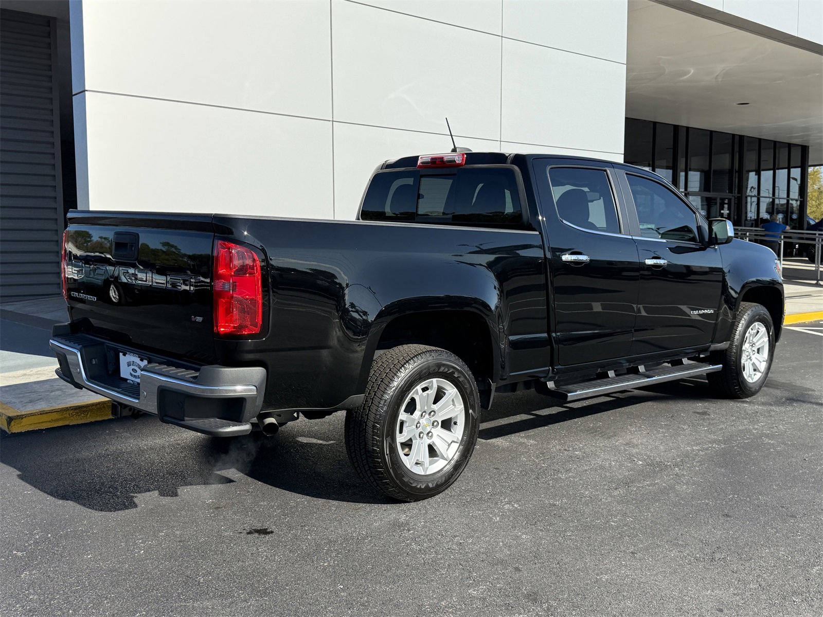 Used 2021 Chevrolet Colorado LT w/ Safety Package image 4