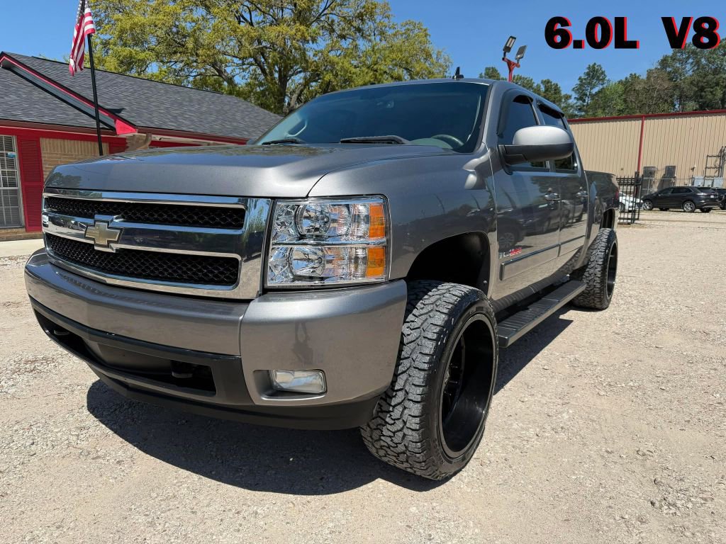 Used 2008 Chevrolet Silverado 1500 LTZ w/ Suspension Package, Off-Road AWD/4WD image 2