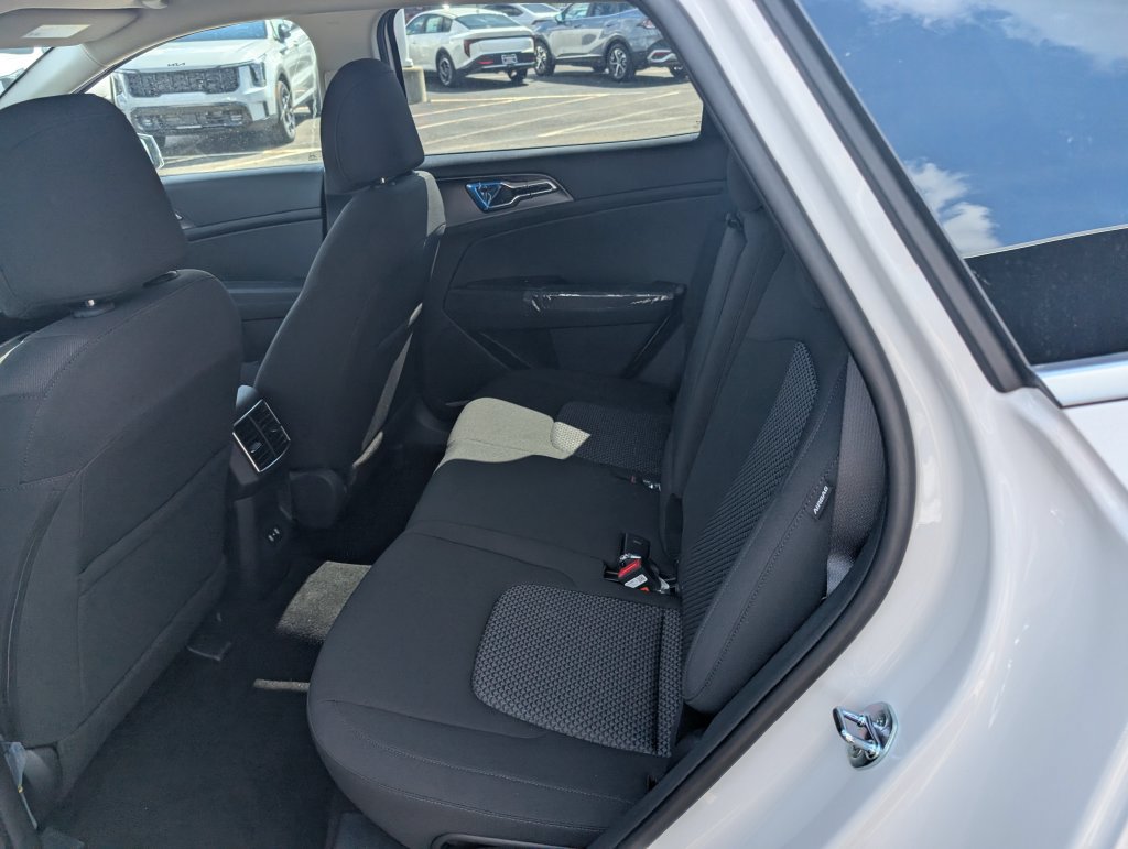 New 2026 Kia Sportage LX w/ LX Convenience Package AWD/4WD image 10