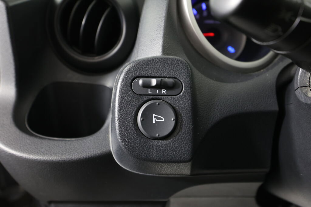 Used 2009 Honda Fit Sport image 32