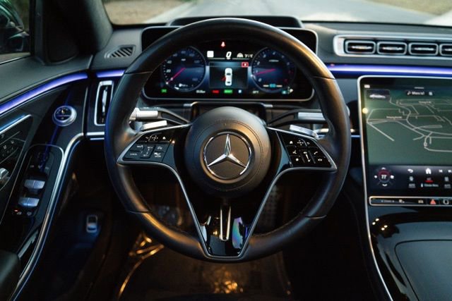 Used 2021 Mercedes-Benz S 580 4MATIC Sedan w/ AMG Line image 25
