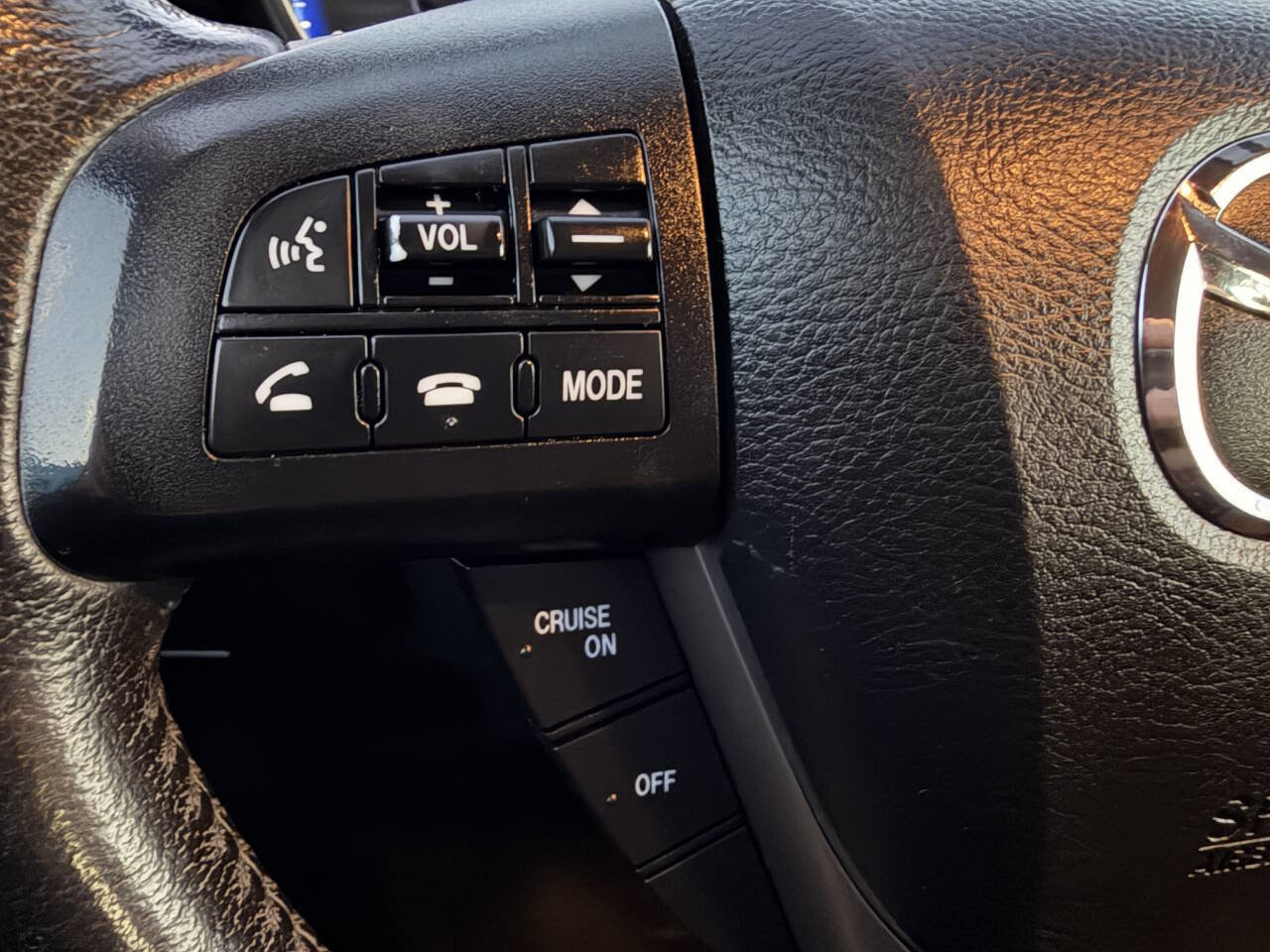 Used 2013 MAZDA MAZDA3 i Touring image 23