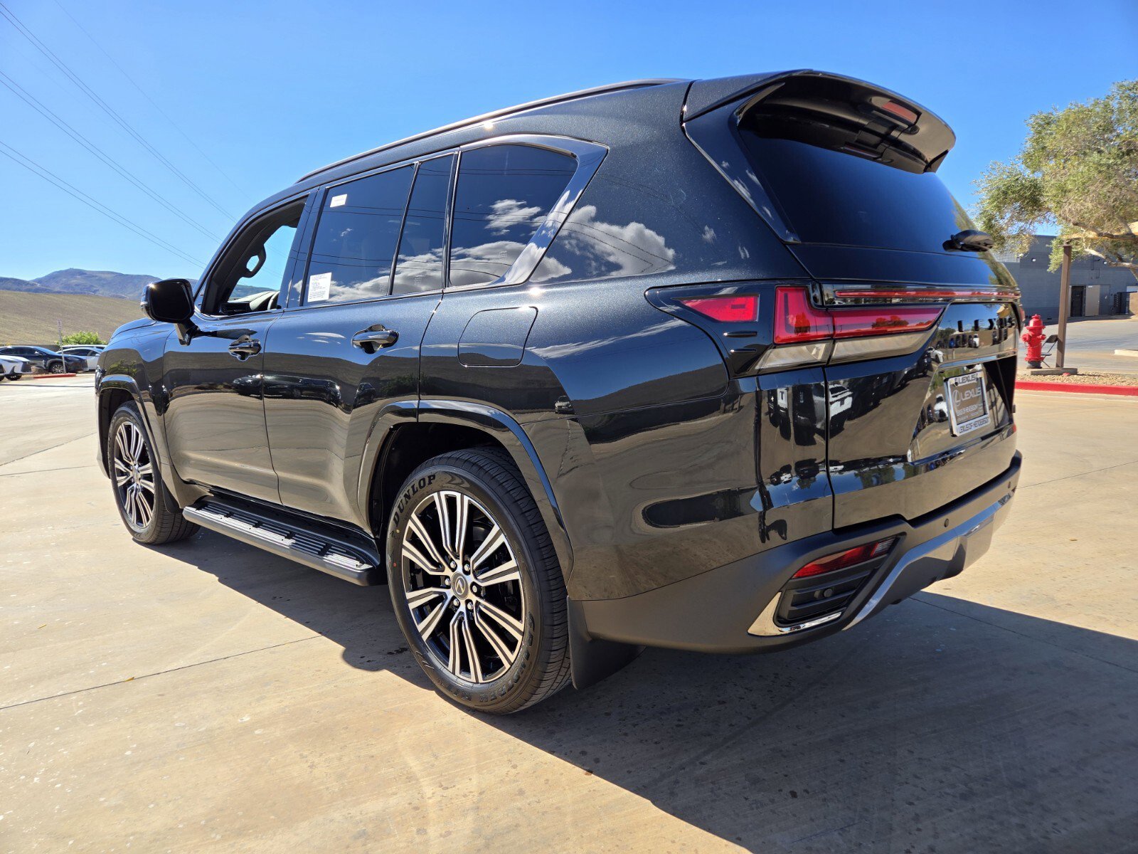 New 2026 Lexus LX 600 4WD w/ Luxury Package image 4