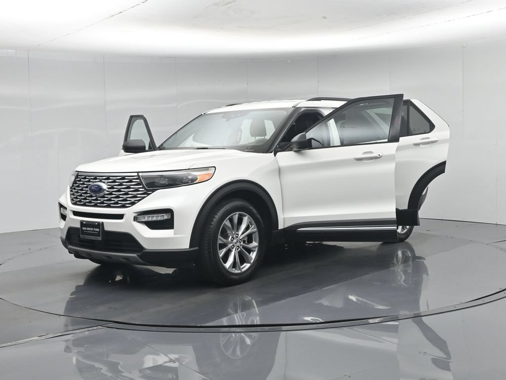 Certified 2021 Ford Explorer XLT w/ Equipment Group 202A RWD image 30