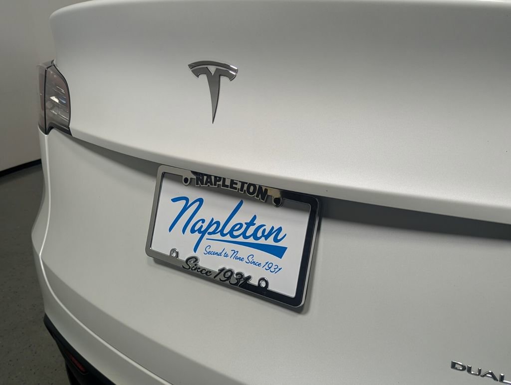 Used 2023 Tesla Model Y Long Range image 9