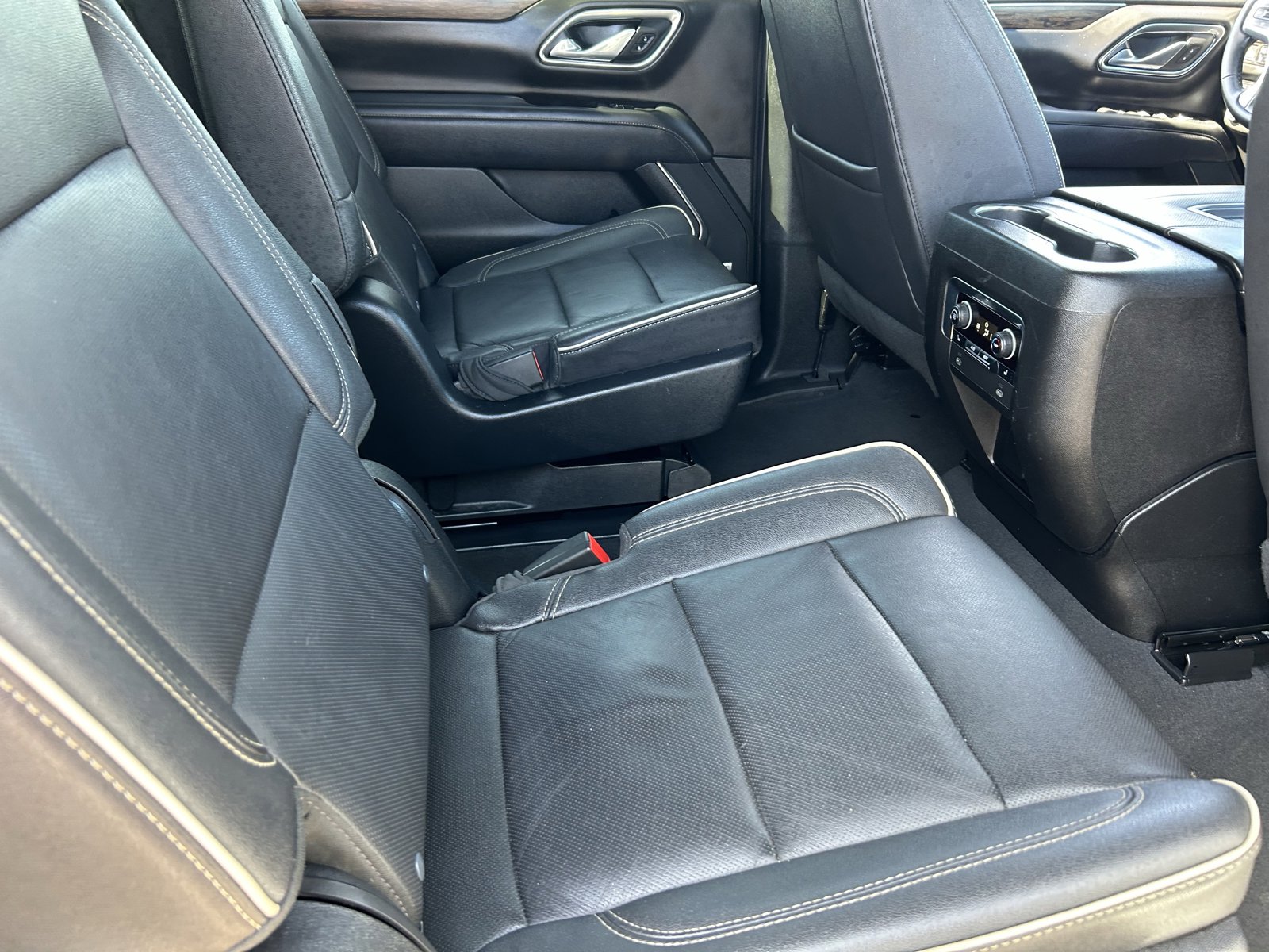 Certified 2023 Chevrolet Suburban Premier AWD/4WD image 14