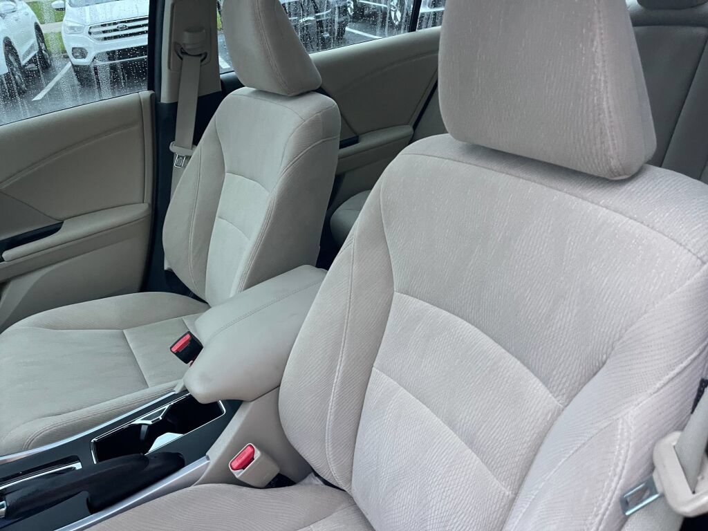 Used 2015 Honda Accord EX image 6