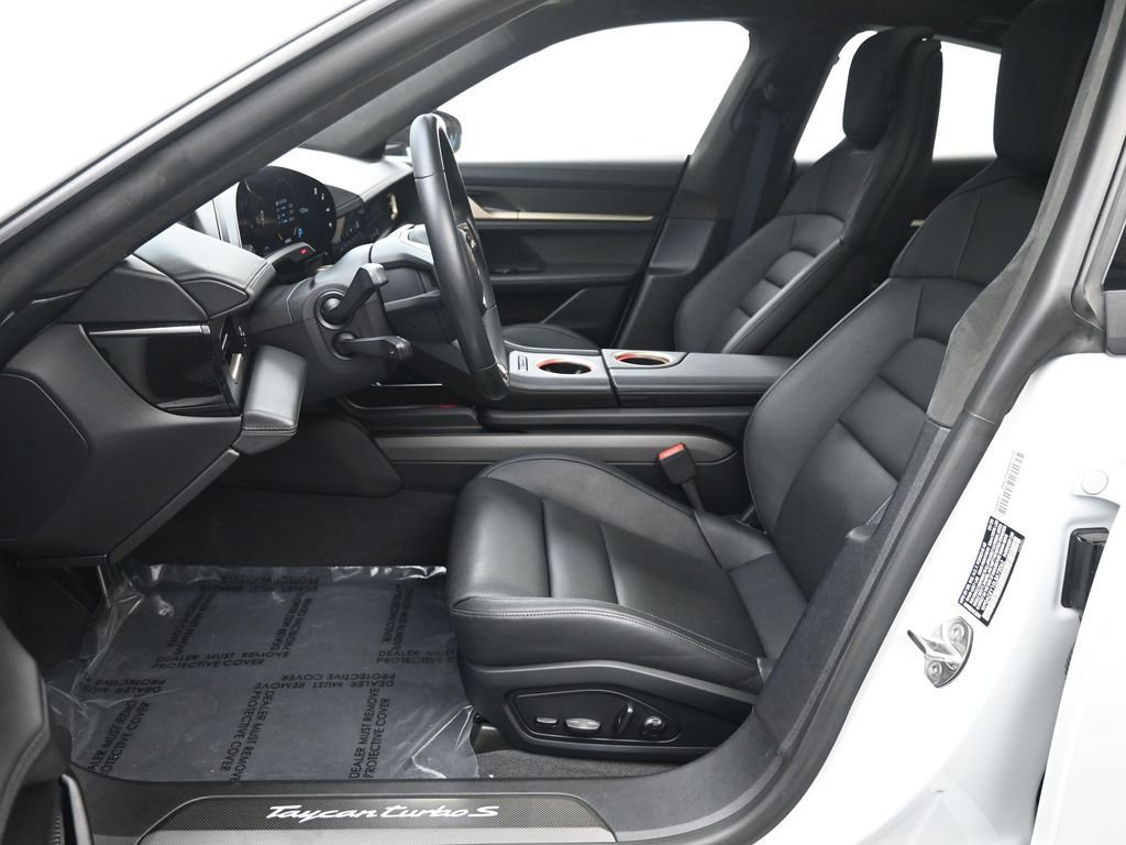 Certified 2020 Porsche Taycan Turbo S image 7