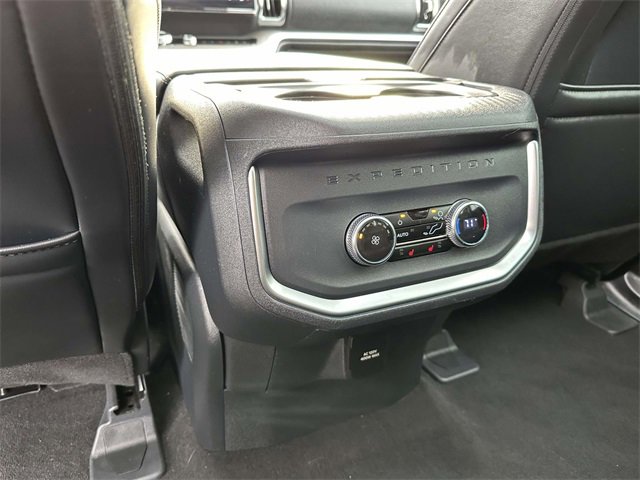 Used 2025 Ford Expedition Max Platinum image 26