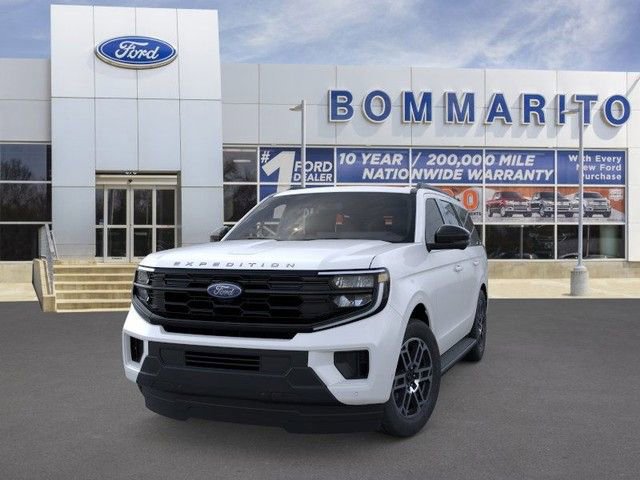New 2026 Ford Expedition Active image 2
