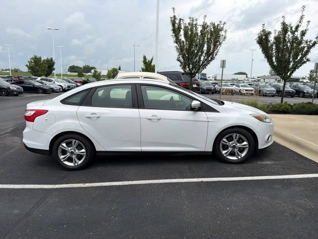 Used 2014 Ford Focus SE FWD image 2