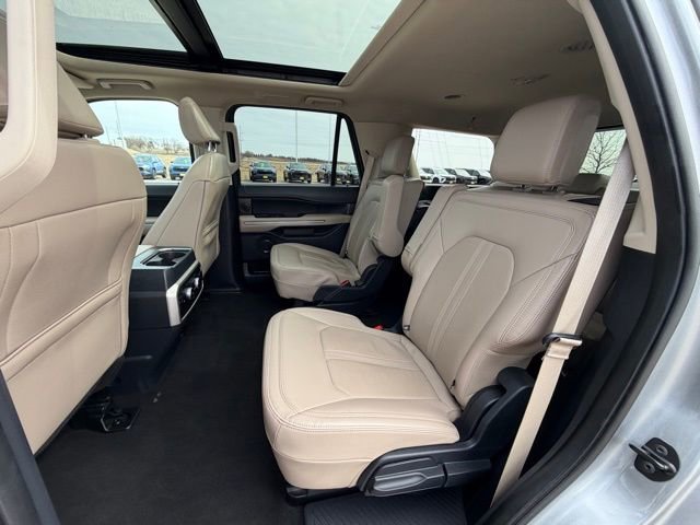 Used 2024 Ford Expedition Limited image 19