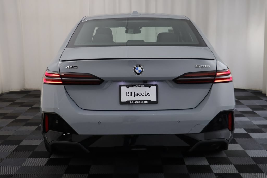 New 2026 BMW 530i xDrive w/ M Sport Package AWD/4WD image 17