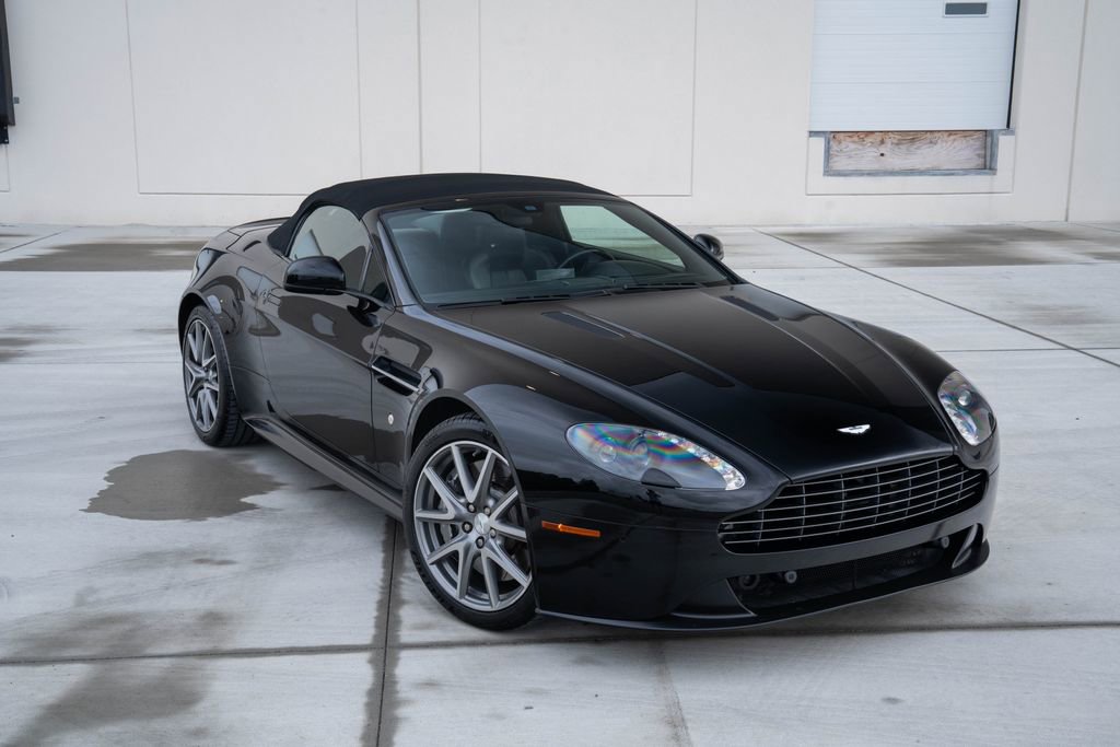 Used 2015 Aston Martin V8 Vantage GT RWD image 46