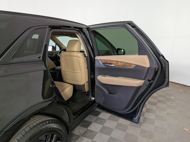 Certified 2024 Cadillac XT5 Sportv w/ Platinum Package AWD/4WD image 36