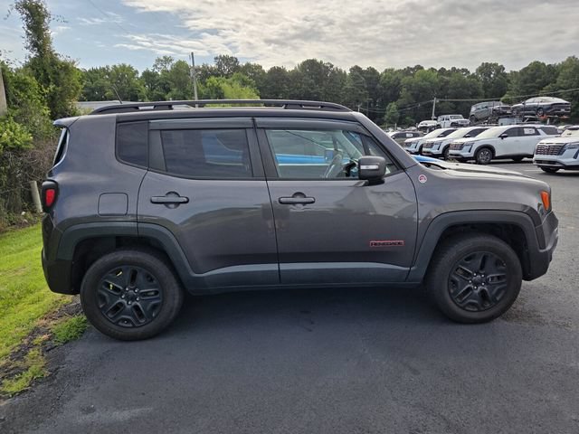 Used 2018 Jeep Renegade Trailhawk AWD/4WD image 10
