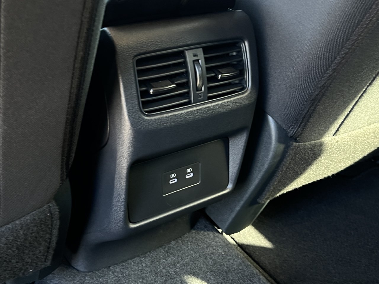 Used 2026 Nissan Rogue SV FWD image 20