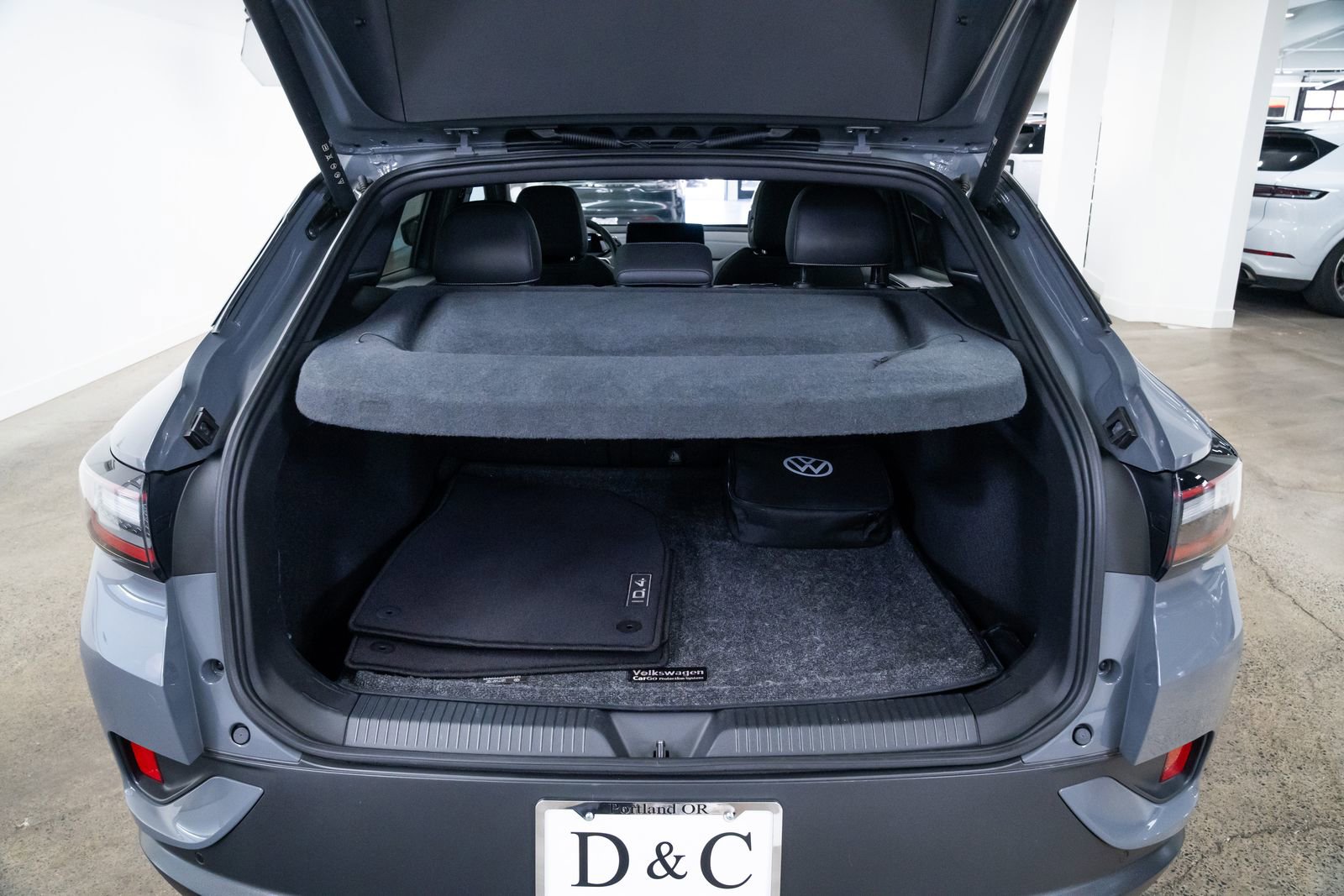Used 2023 Volkswagen ID.4 Pro S image 8