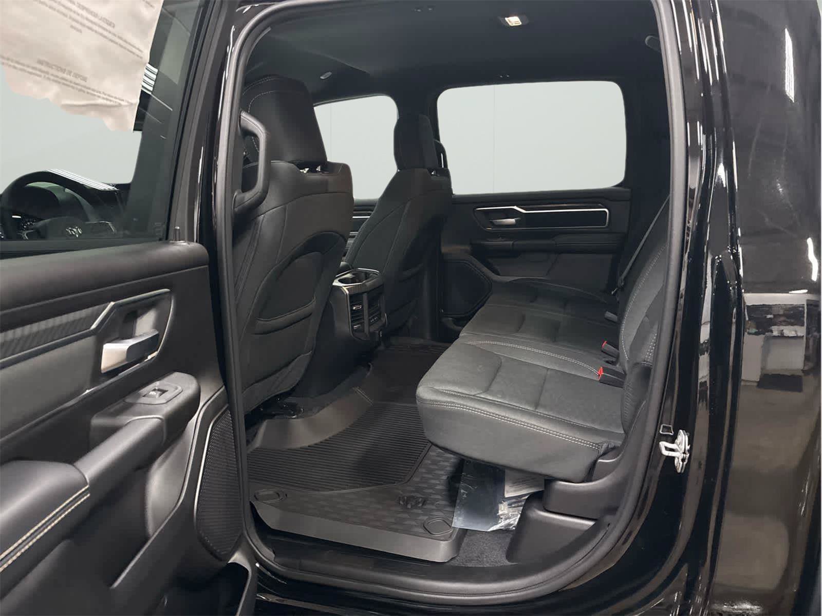 New 2026 RAM 1500 Big Horn AWD/4WD image 25