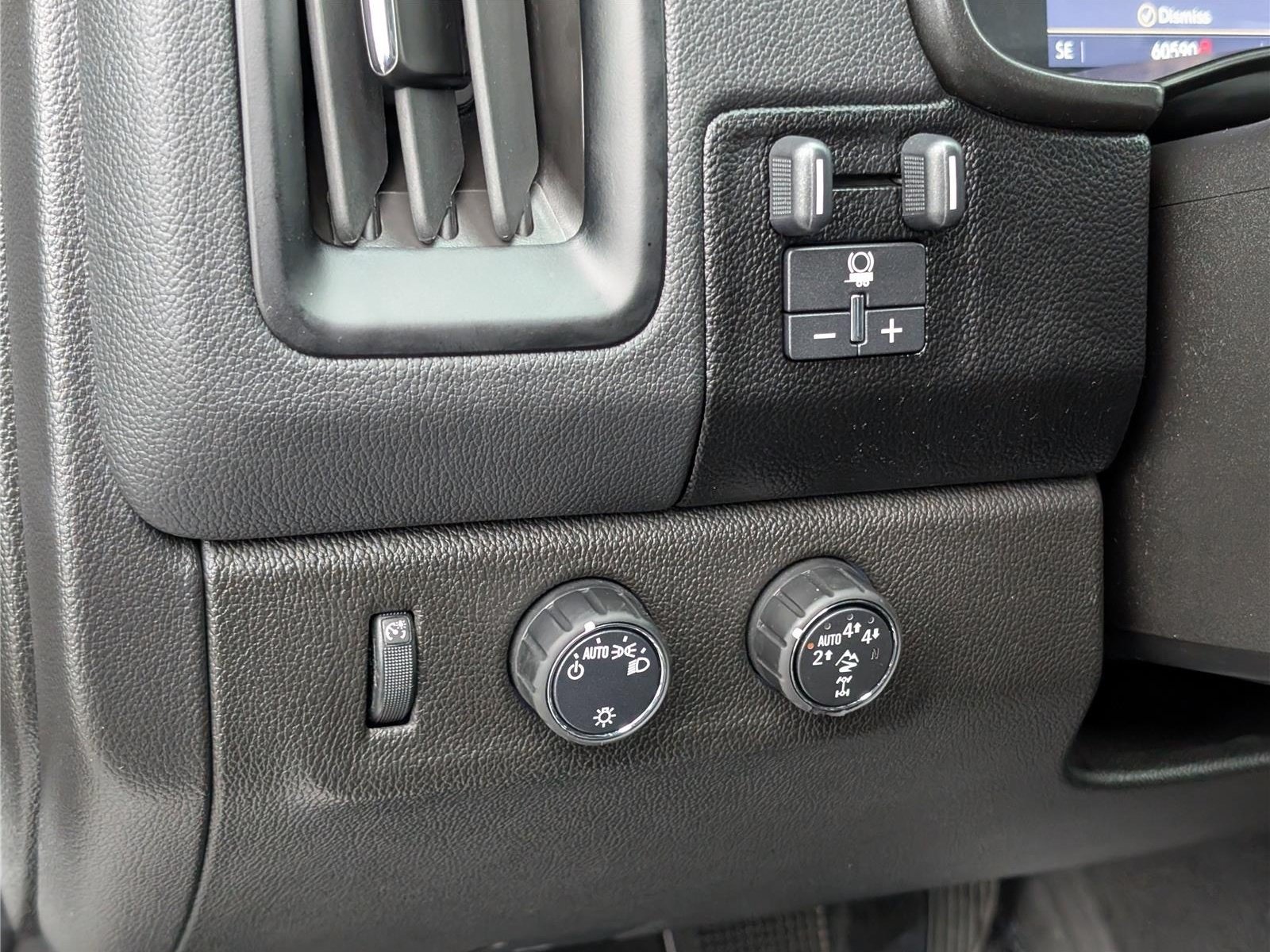 Used 2021 Chevrolet Colorado ZR2 w/ ZR2 Dusk Special Edition AWD/4WD image 21