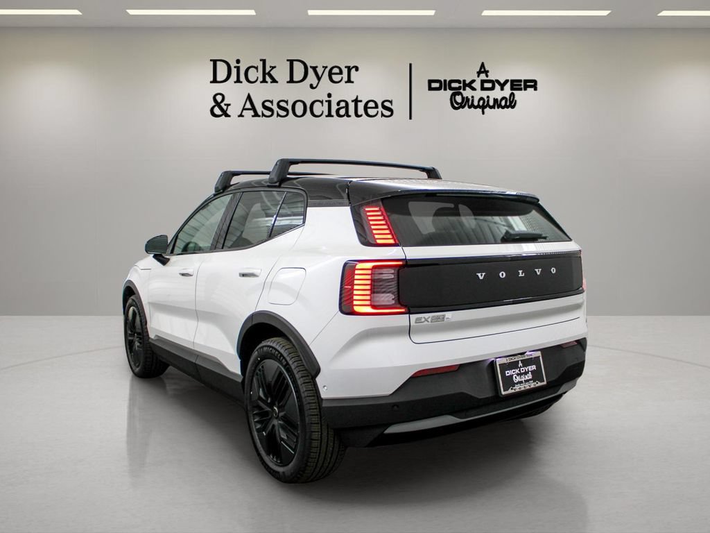 New 2026 Volvo EX30 Cross Country Ultra w/ Protection Package Premier AWD/4WD image 5