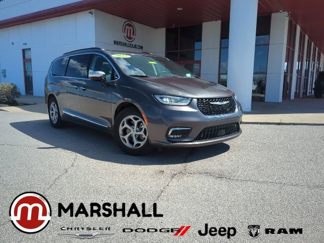 Certified 2023 Chrysler Pacifica Limited FWD image 1