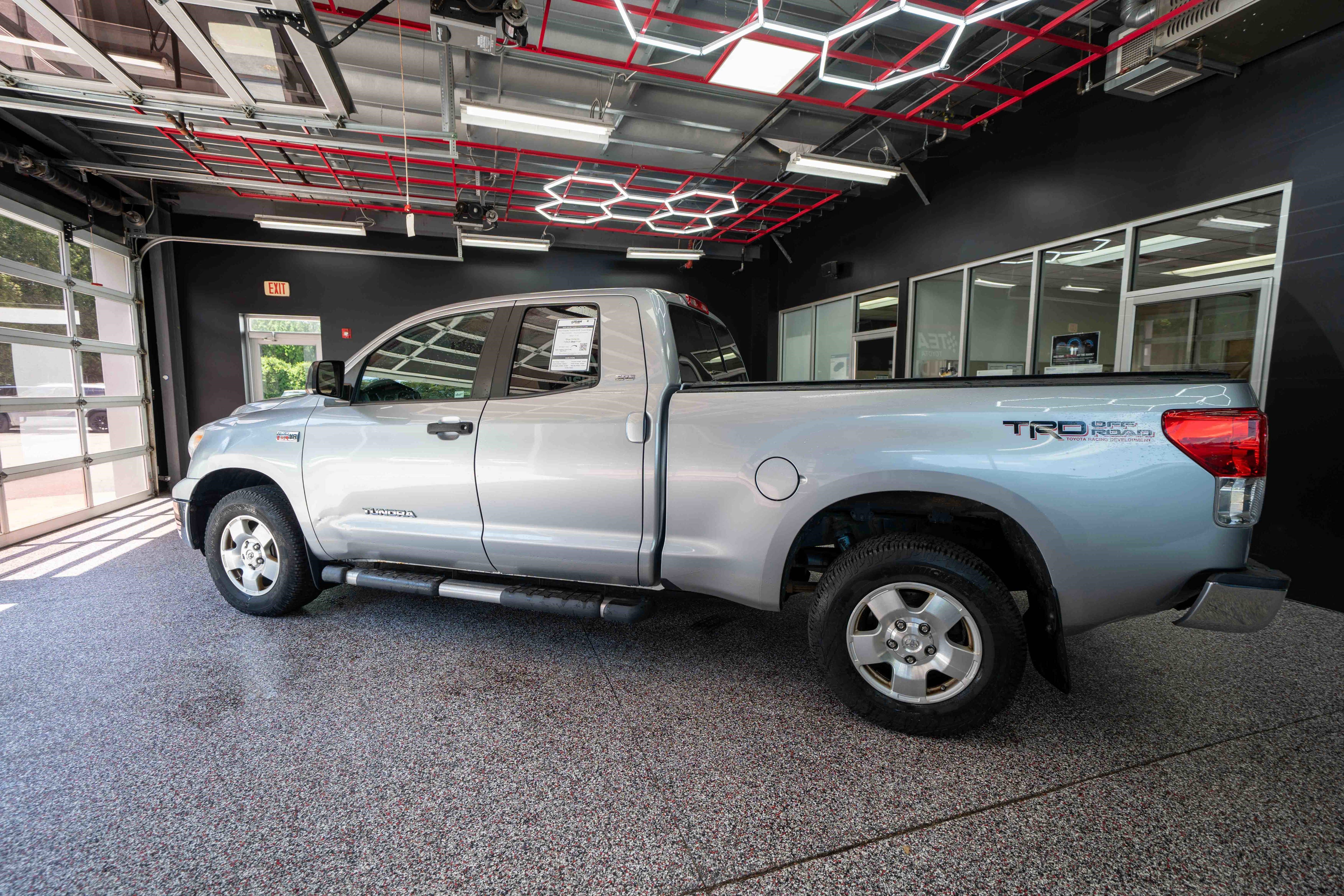 Used 2013 Toyota Tundra 4x4 Double Cab w/ TRD Off-Road Pkg image 2