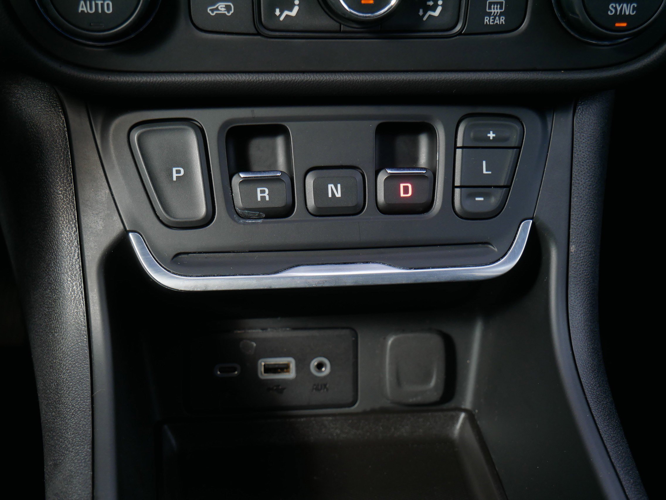 Used 2018 GMC Terrain SLE w/ Driver Convenience Package image 24