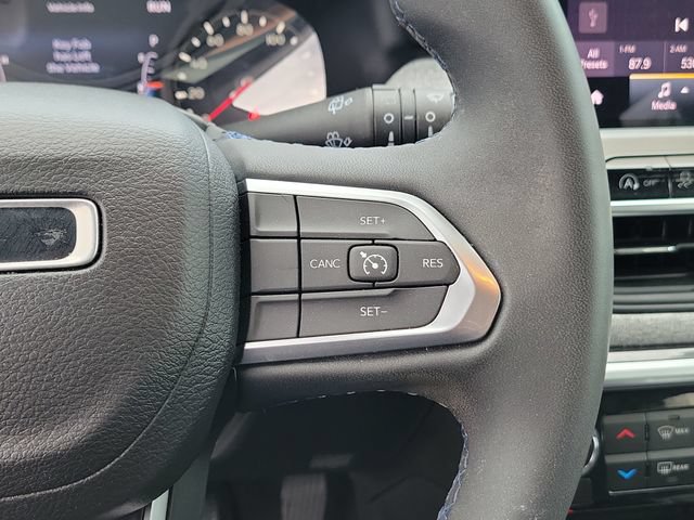 Used 2022 Jeep Compass Latitude FWD image 24