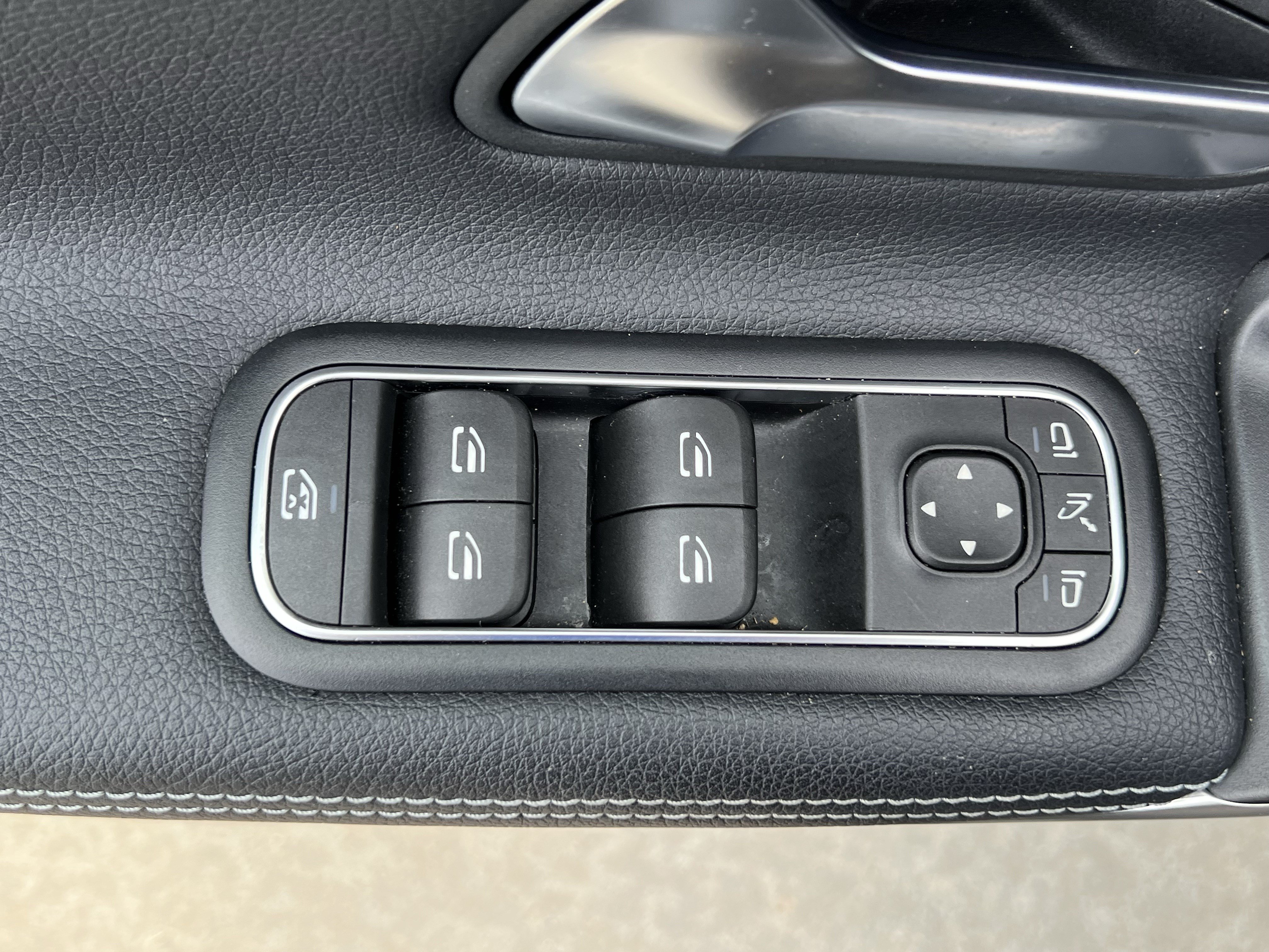 Certified 2023 Mercedes-Benz CLA 35 AMG 4MATIC image 15