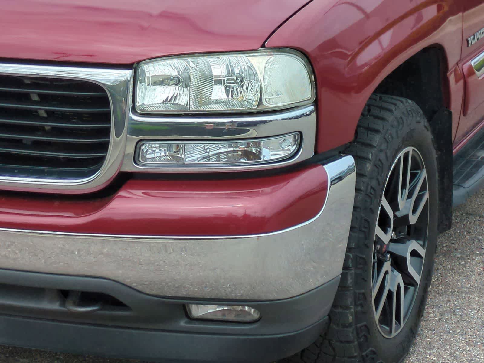 Used 2005 GMC Yukon XL SLT w/ SLT Preferred Equipment Group AWD/4WD image 11