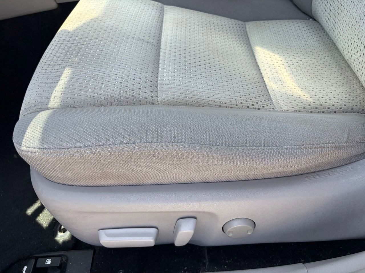 Used 2014 Toyota Camry LE FWD image 6