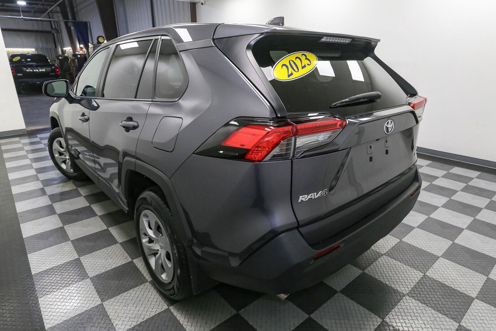 Certified 2023 Toyota RAV4 LE AWD/4WD image 10