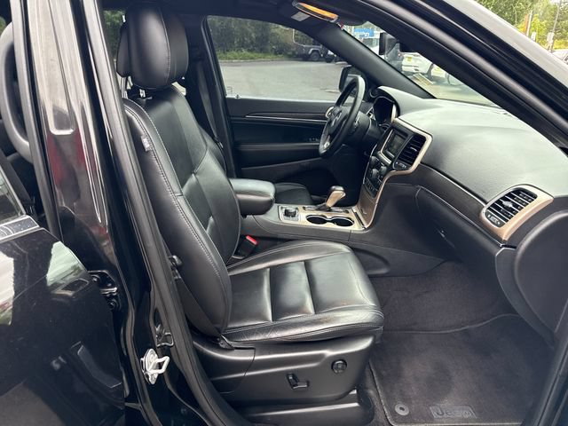 Used 2017 Jeep Grand Cherokee Limited AWD/4WD image 9
