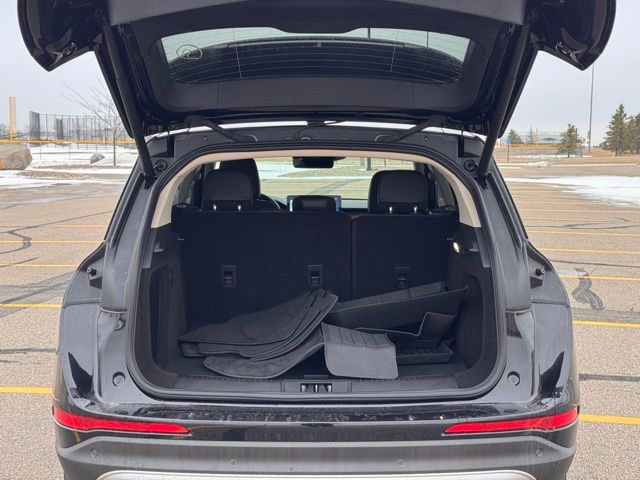 Used 2024 Lincoln Corsair Premiere w/ Equipment Group 101A image 32