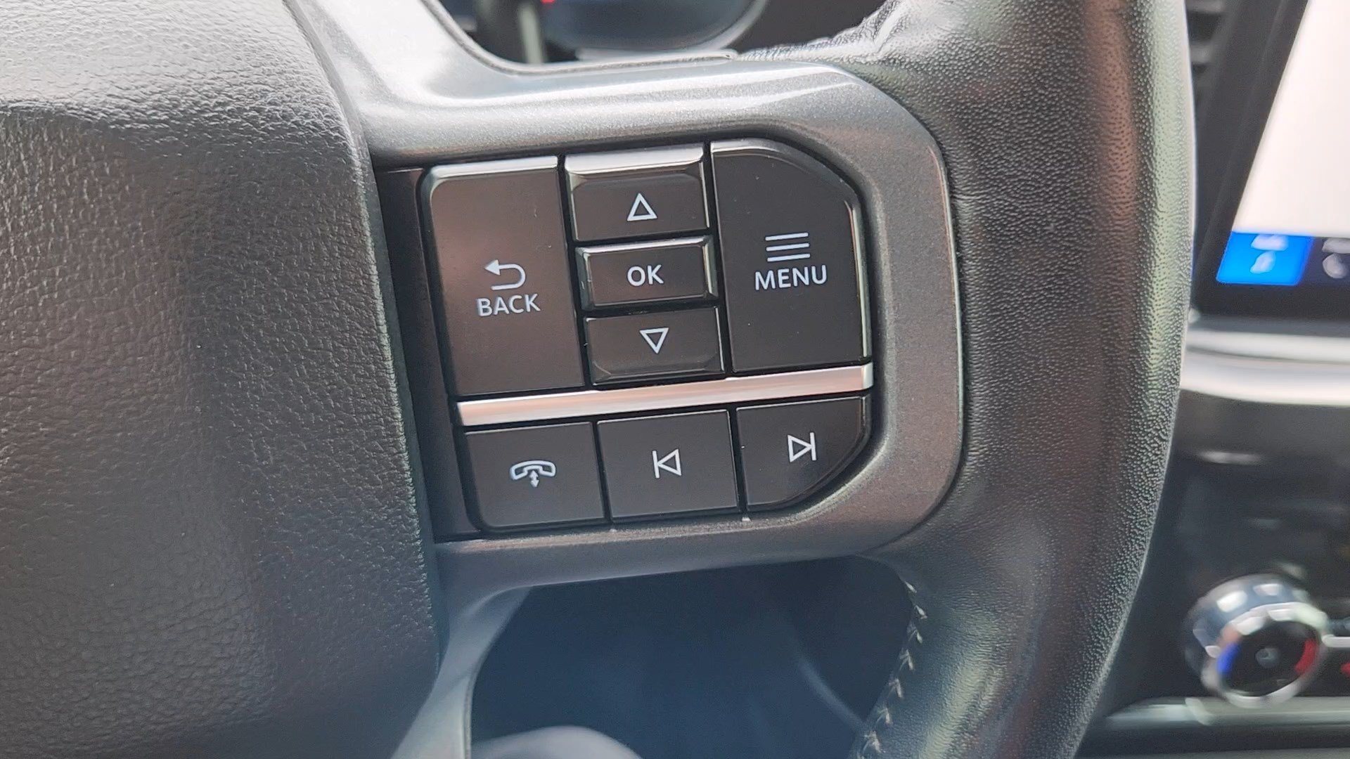 Used 2024 Ford F350 Lariat w/ Lariat Ultimate Package AWD/4WD image 12