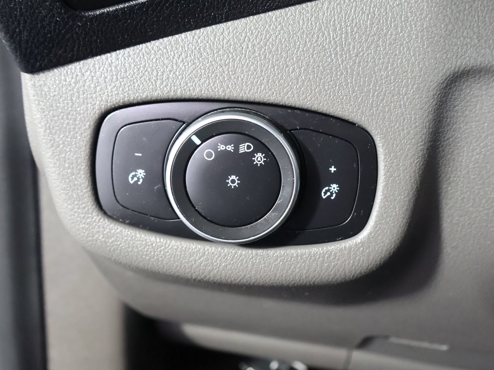 Used 2020 Ford Transit Connect XL FWD image 35